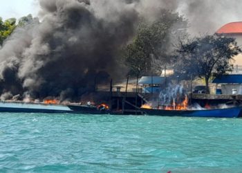 4 Kapal di Dermaga Bea Cukai Batam Terbakar