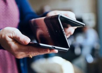 Samsung akan Rilis Ponsel Lipat Dua Layar