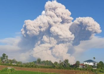 BPBD Karo Nyatakan Gunung Sinabung Luncurkan Awan Panas hingga 1 Km