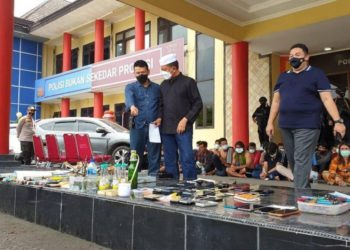 Polisi Gerebek Kampung Narkoba di Kota Palembang