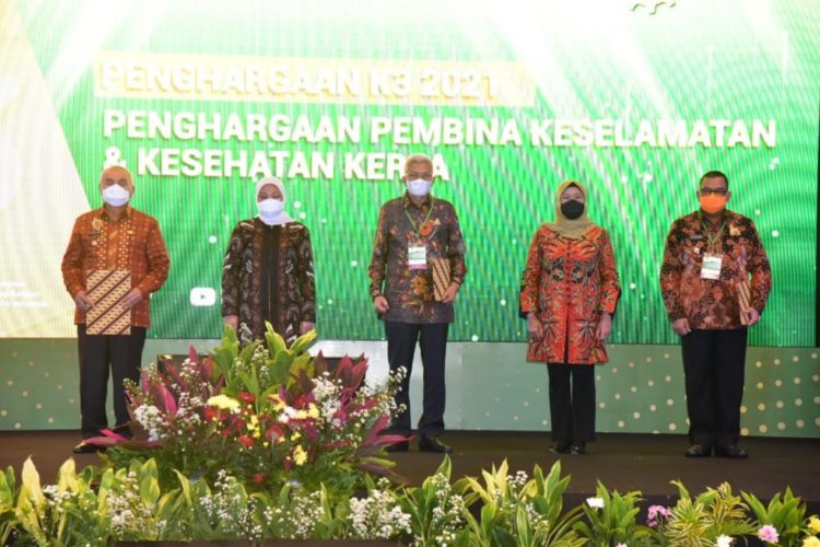 Gubernur Sumsel Terpilih Jadi Kepala Daerah Pembina K3 Terbaik di Indonesia