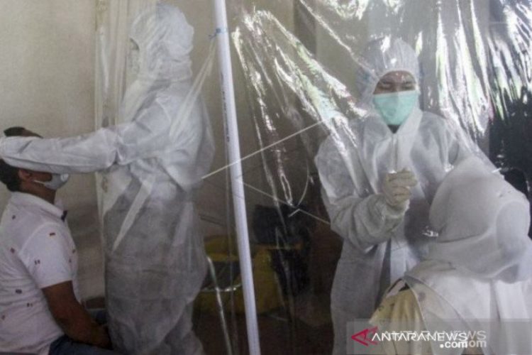 Warga Padang Disarankan Tes Covid-19 di Fasilitas Resmi