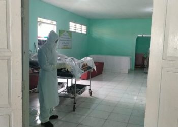 RSUD Brebes Petugas RSUD Brebes di Kamar Mayat. Dok