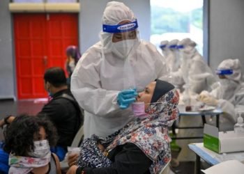 Angka Kematian Covid-19 Tinggi, Nakes Malaysia Kewalahan