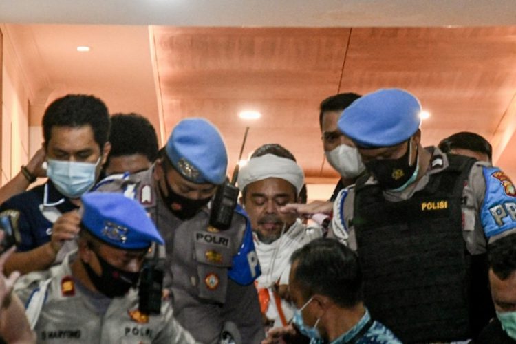 Rizieq Divonis 4 Tahun Penjara