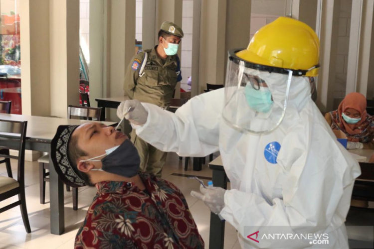 Satpol PP Medan Masih Temukan Restoran Layani Makan di Tempat