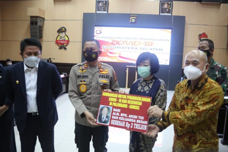 Kapolda Sumatra Selatan Irjen Pol Eko Indra Heri meminta maaf kepada masyarakat terkait kasus bantuan fiktif Rp2 triliun dari keluarga Akidi Tio untuk penanganan covid-19.