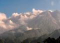 Merapi Luncurkan 20 Kali Awan Panas Selama Sepekan