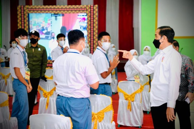 Presiden Perintahkan Menkes segera Kirim Vaksin ke Lampung