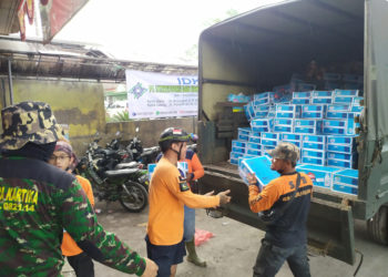 Media Group dan Benihbaik Salurkan Bantuan untuk Korban Erupsi Semeru