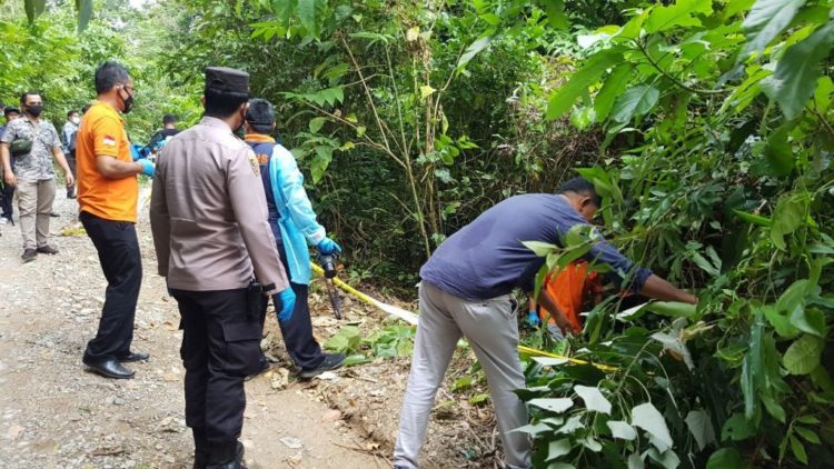 Mayat Terbungkus Plastik Tanpa Identitas Ditemukan di Perkebunan Aceh Besar
