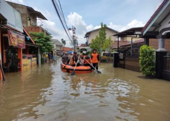 Sumbatan Sampah di 200 Anak Sungai Jadi Penyebab Banjir Kota Palembang