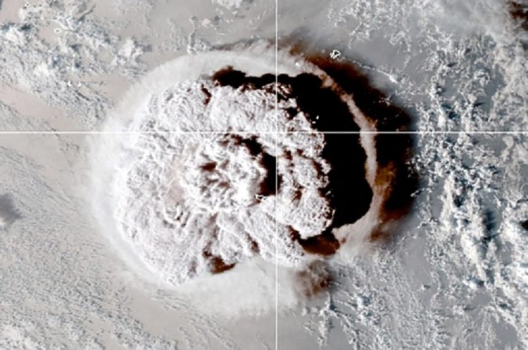 Erupsi Gunung Berapi Tonga Picu Gelombang Tsunami