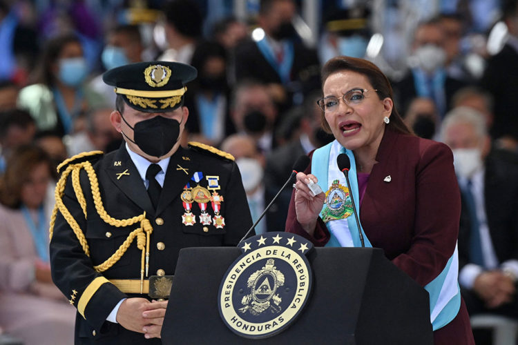 Xiomara Castro Jadi Presiden Perempuan Pertama Honduras