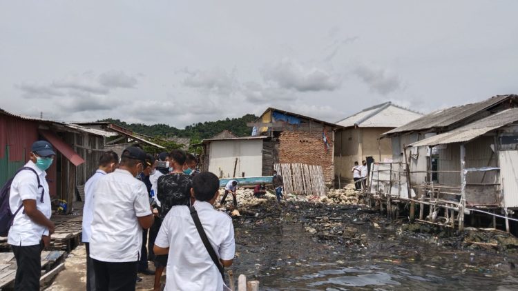 Pencemaran di Perairan Panjang Lampung, 5 Ton Limbah Terkontaminasi Oli
