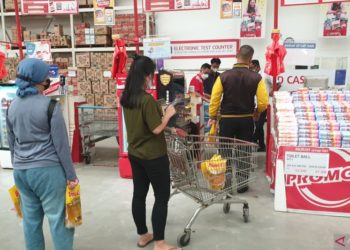 Minyak Goreng Sesuai HET Masih Sulit Ditemui di Palembang