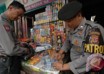 Ribuan Petasan Disita dari Pasar Tradisional di Mukomuko