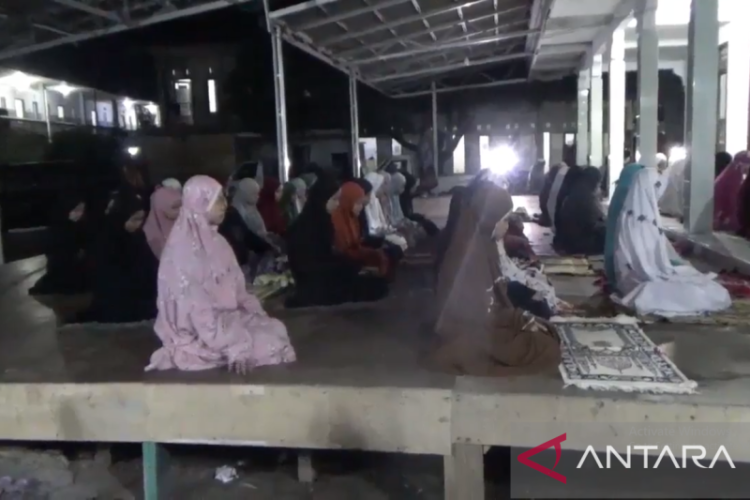 Jemaah Ponpes Mahfilud Duror Jember Sudah Berpuasa Hari Ini