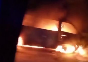 Minibus Terbakar di KM 18 JTTS Lampung