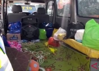 Akal Bulus Bebas Kemacetan, Ambulans Berisi Wisatawan Trabas One Way