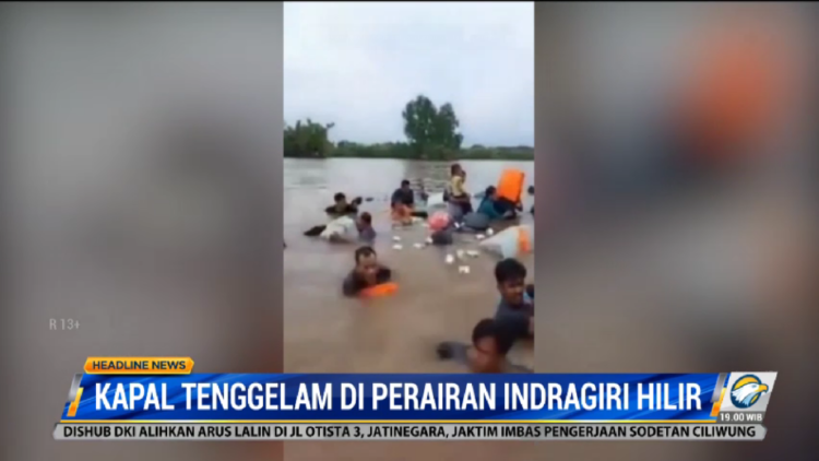 Kapal Berpenumpang 22 Orang Tenggelam di Riau