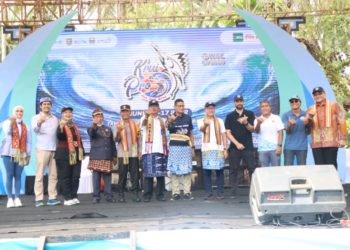 Buka WSL Krui Pro, Sandiaga Minta Destinasi Pesisir Barat Dikenalkan Kedunia