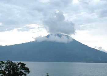 Gunung Dempo Erupsi Letuskan Abu Vulkanik