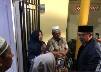 Empati, Ridwan Kamil Sambangi Rumah Pelajar Korban Tenggelam di Kota Padang