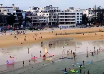 80 Ribu Turis Terjebak di Sanya Tiongkok Akibat Lockdown