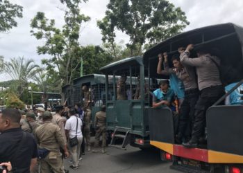 Satgas PPLN Bubarkan Unjuk Rasa Pencari Suaka di Batam
