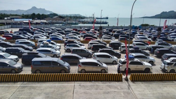Penumpang di Pelabuhan Bakauheni Mulai Meningkat Jelang Nataru