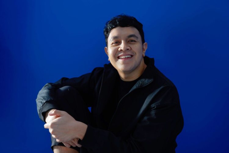 Tulus Sambangi 11 Kota untuk Tur Manusia 2023