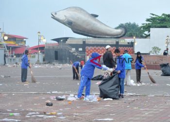 Sampah Saat Malam Tahun Baru di Palembang Capai 900 Ton