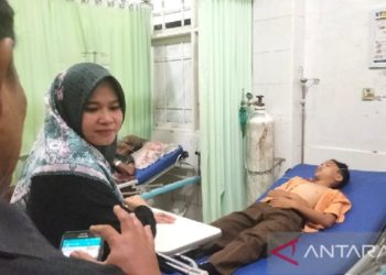 7 Siswa SD Keracunan Oplosan Permen dengan Minuman Kemasan
