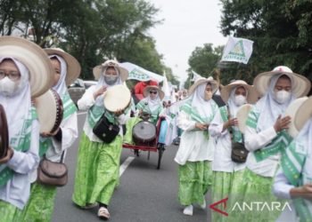 Kirab Festival Hadrah 2023 Sambut Isra Mikraj