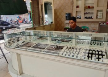 Harga Emas 24 Karat di Bandar Lampung Turun