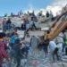Gempa 7,4 Mangnitudo di Turki Tewaskan 284 Orang dan 2.323 Luka