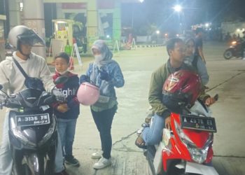Berkendaraan dengan Motor