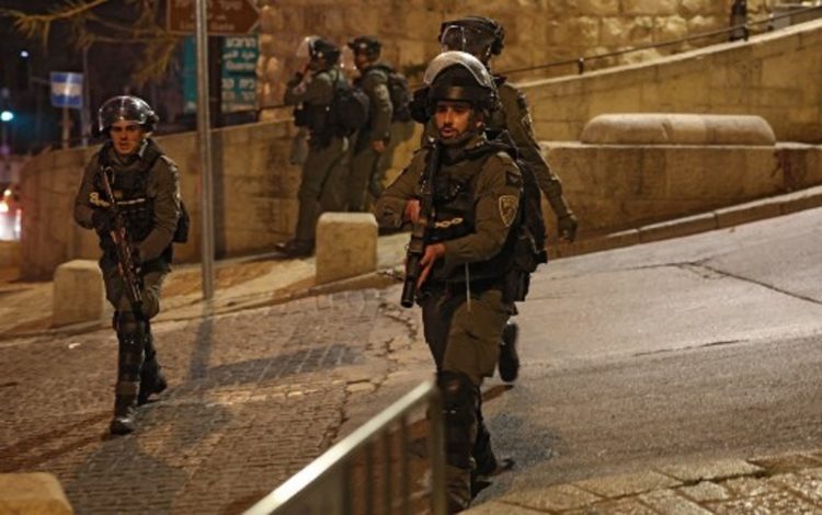 Polisi Israel Serang Jemaah yang Sedang Beribadah di Masjid Al-Aqsa