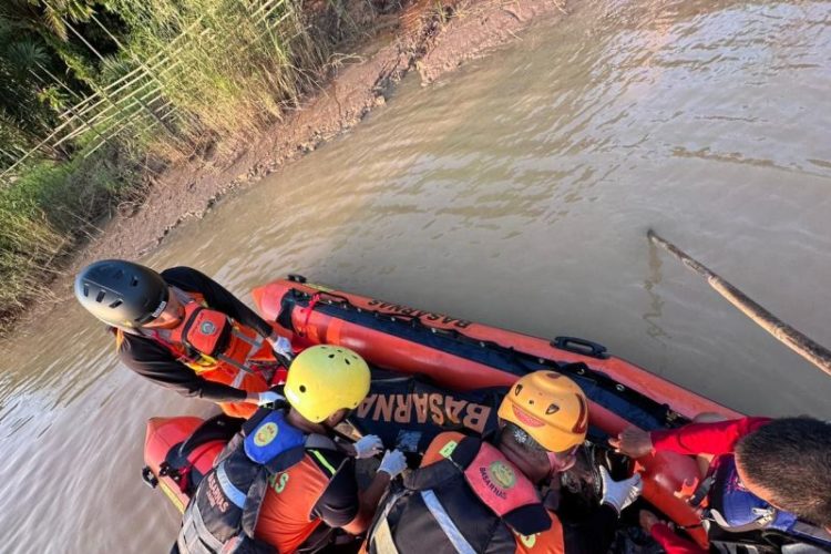 Tim SAR Temukan Seorang Pemuda Tewas di Sungai Batanghari