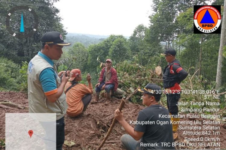 Hujan Deras Sebabkan Tanah Longsor di Kabupaten OKU Selatan