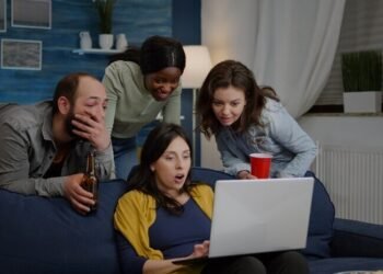 YouTube Berantas Clickbait Berlebihan, Dimulai dari India