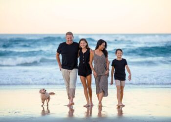 9 Ide Prompt Gemini AI untuk Foto Keluarga Bergaya Studio Profesional