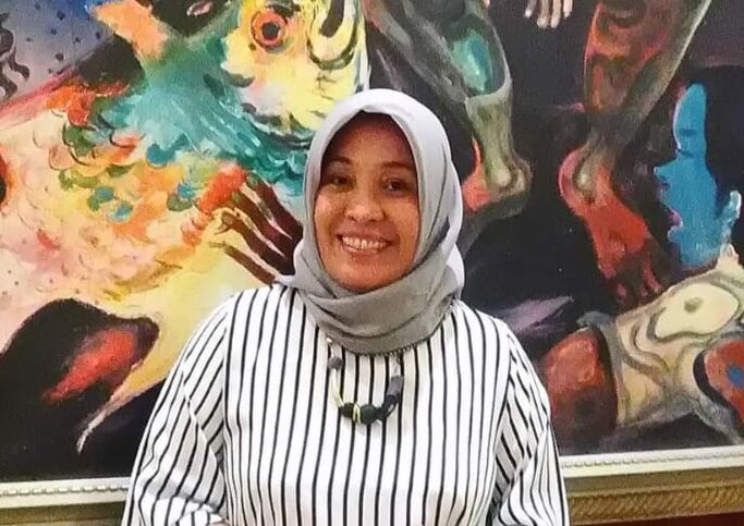 Job Hugging: Tantangan Ketersediaan Lapangan Kerja di Indonesia