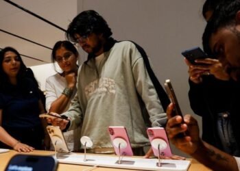 iPhone 17 dan iPhone Air Baru Rilis, Langsung Tuai Kritik dari Pengguna