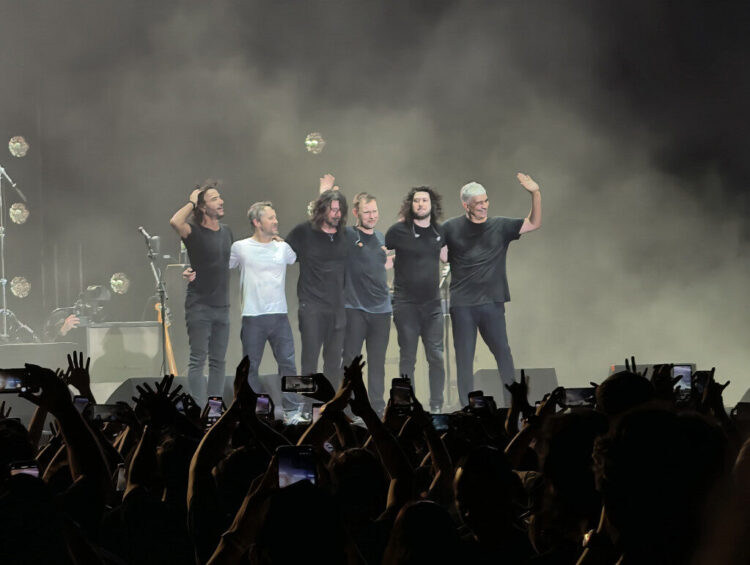 Foo Fighters Rilis EP Live Baru Pasca Konser Spektakuler di Jakarta