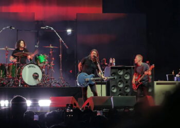 Nostalgia Dave Grohl Saat Foo Fighters Kembali Konser di Jakarta Setelah 29 Tahun