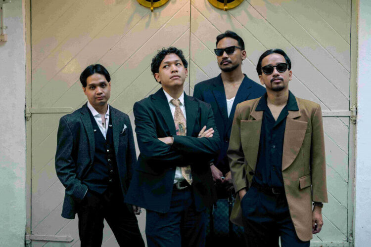 Lirik dan Makna Lagu “Tarot” oleh .Feast: Eksplorasi Cinta dan Loyalitas