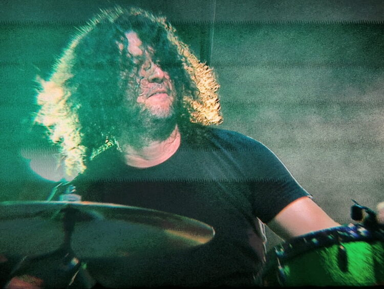Foo Fighters Perkenalkan Drummer Baru Ilan Rubin di Konser Jakarta 2025